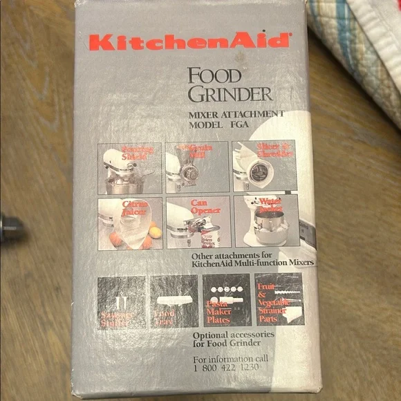 Vintage KitchenAid White Food Grinder Attachment - Picture 3 of 7